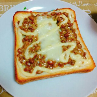 簡単☆チーズマヨの納豆パン